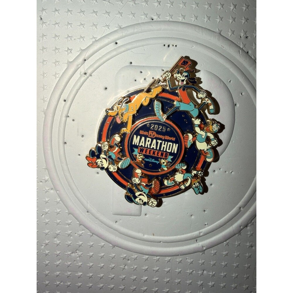 2025 Walt Disney World Marathon Weekend Jumbo Spinning Disney Pin runDisney